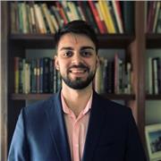 Tutor de Ingles con 2 años de experiencia.
Nivel de Ingles C2 especializado en el desarrollo vocal del Ingles